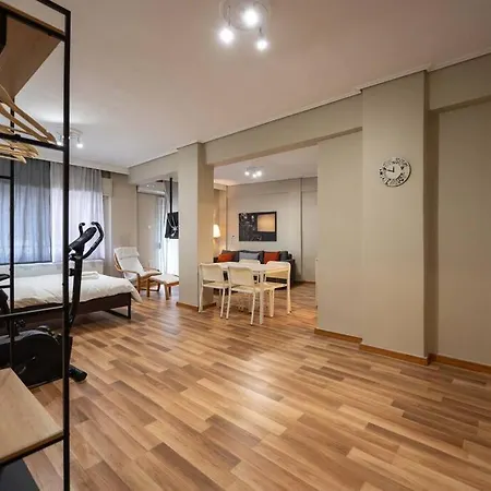 άνετο κεντρικό διαμέρισμα. Apartamento Larissa