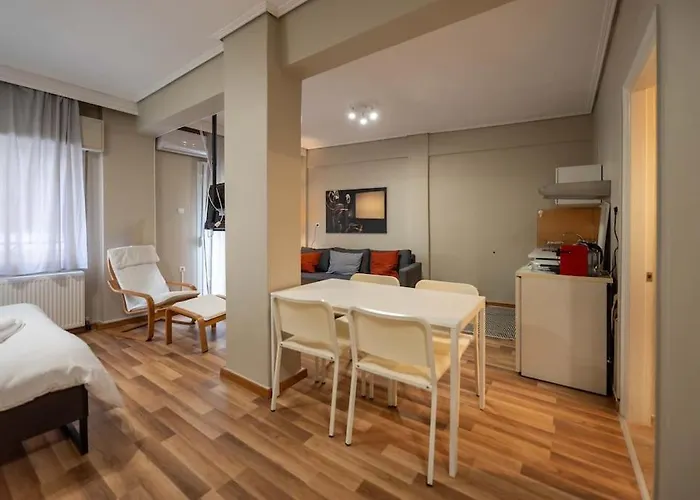 άνετο κεντρικό διαμέρισμα. Appartement Larissa